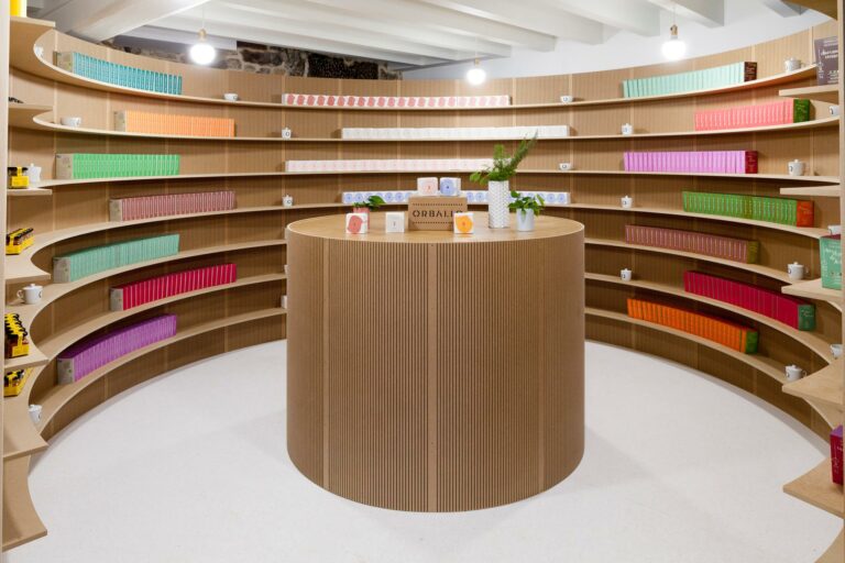 29663271 1544284085690645 6005359141535927446 o 768x512