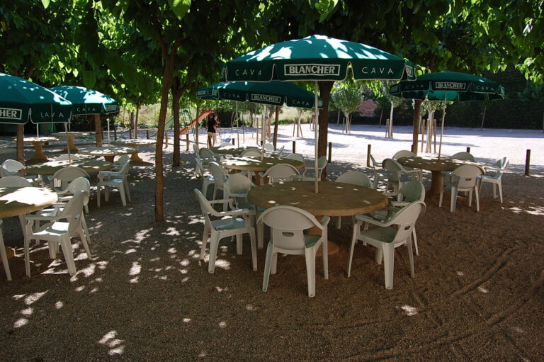 Taules exterior 768x511